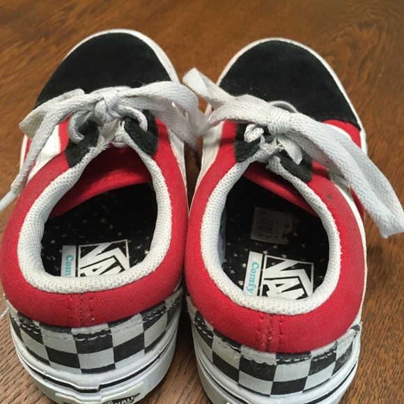 VANS youth11.5 Off the Wall black/red/white checkerboard. “Comfy Cush”innersole. - Picture 2 of 5